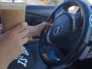 Én asked egy idegen tovább a oldalsó a a utcán hogy rántás ki és elélvezés -ban én jég coffee &lpar;public masturbation&rpar; szabadban autó szex csipesz