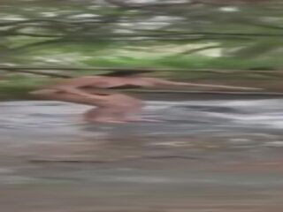 Vadia levando rola grossa م meio ل tempestade غ cachoeira