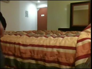 Lepszy do trot latino zdradzające żona pieprzenie z cutie w hotel pokój