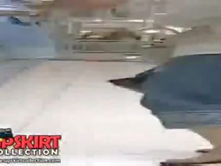 O escondido ofertas assim muitos erótico jeans exposição cenas com bela magrinha amadora bonecas